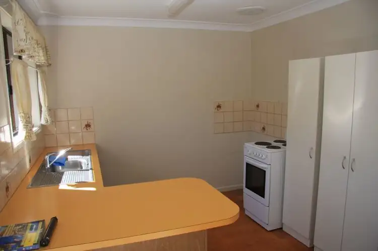Third view of Homely villa listing, 4/192 Lambert Street, Bathurst NSW 2795