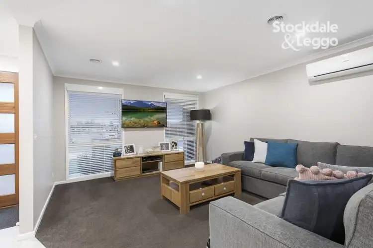 Fifth view of Homely house listing, 7 MACULATA DRIVE, Cranbourne West VIC 3977