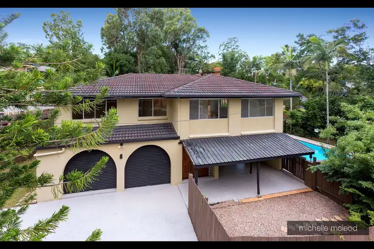 6 Cassandra Street, Chapel Hill QLD 4069