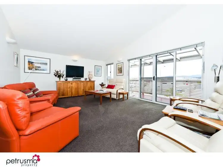 Fifth view of Homely house listing, 8 Erica Place, Oakdowns TAS 7019