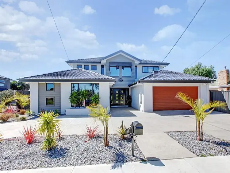 15 Stirling Avenue, Seaholme VIC 3018