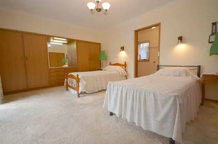 Sixth view of Homely house listing, 10 Bowden Street, Horsham VIC 3400