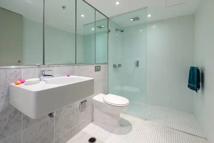 Third view of Homely apartment listing, 512/2a Elizabeth Bay Road, Elizabeth Bay NSW 2011
