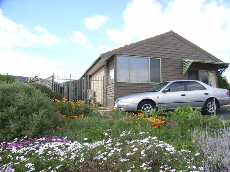 1/1 Orchard Avenue, Huonville TAS 7109