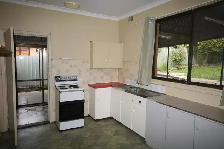 8 Selsfield Place, Balga WA 6061