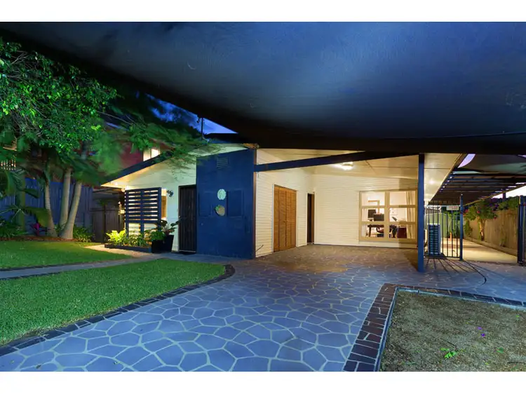 76 Blackheath Road, Oxley QLD 4075