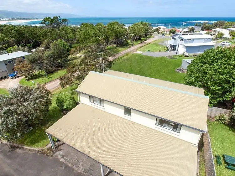 Main view of Homely unit listing, Unit 1/1 Newcombe Street, Marengo VIC 3233