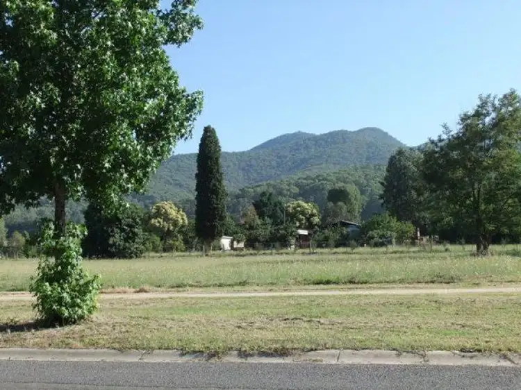 Lot 2 Station Street, Porepunkah VIC 3740