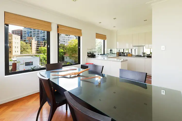 Sixth view of Homely apartment listing, 10/2 Holdsworth Avenue, Elizabeth Bay NSW 2011