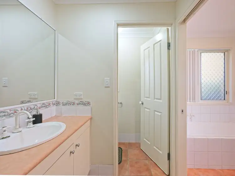 Sixth view of Homely house listing, 8 Eastridge Place, Kuraby QLD 4112