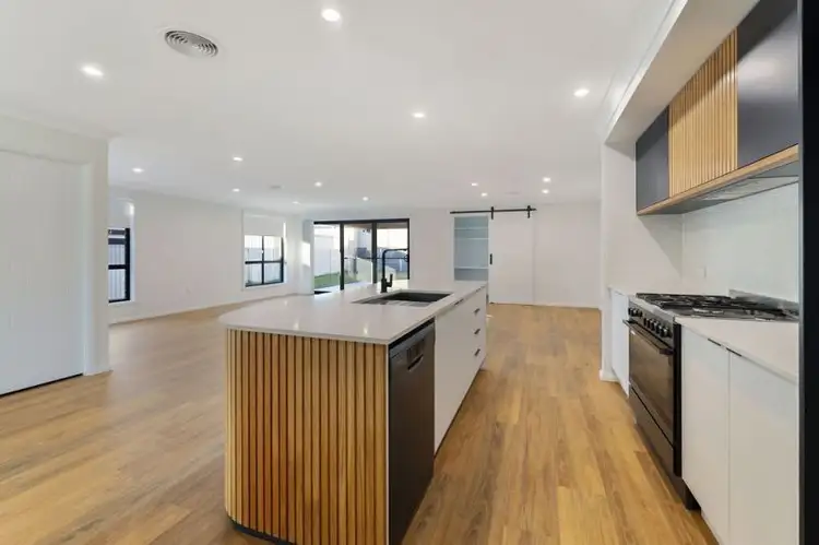 29 Newlands Cres, Kelso NSW 2795