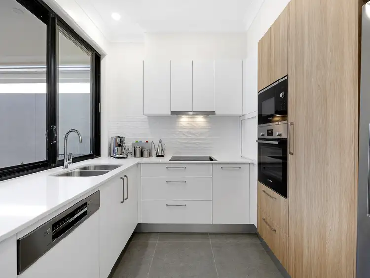 15/29 Ghostgum Grove, Upper Coomera QLD 4209