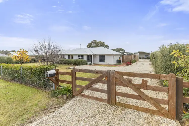 8 Carson Road, The Rock NSW 2655