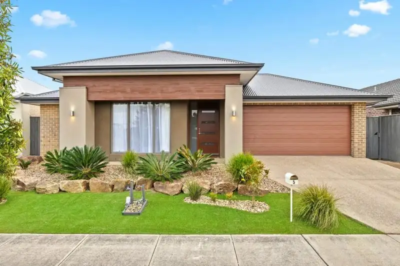 Main view of Homely house listing, 5 Manhattan Drive, Officer VIC 3809