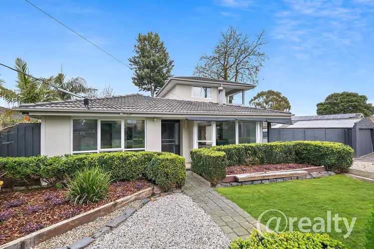 4 Bernard Street, Bayswater VIC 3153