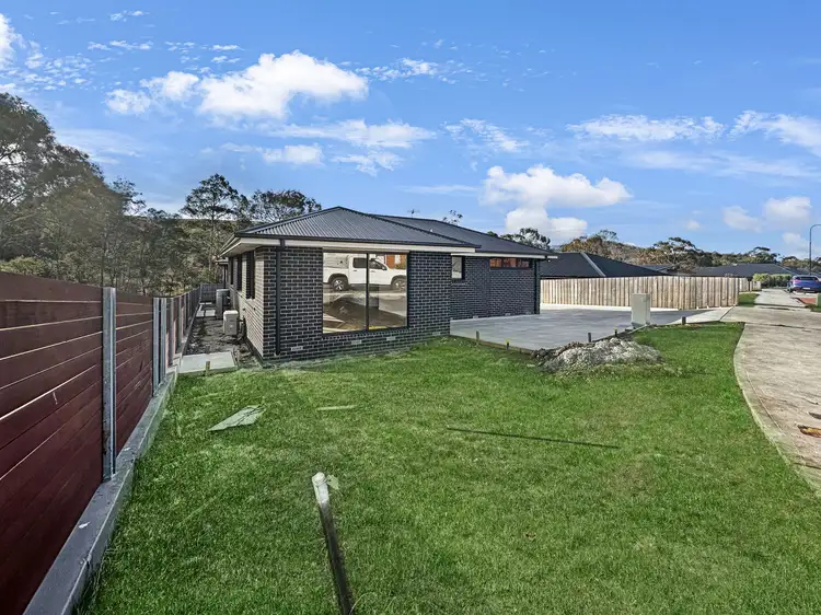 1/17 Jardinelle Road, Rokeby TAS 7019