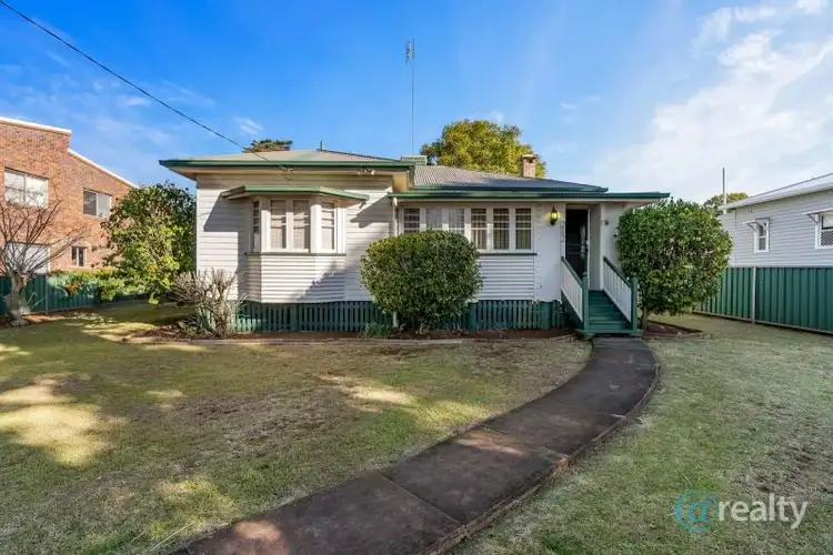 212 Russell Street, Newtown QLD 4350