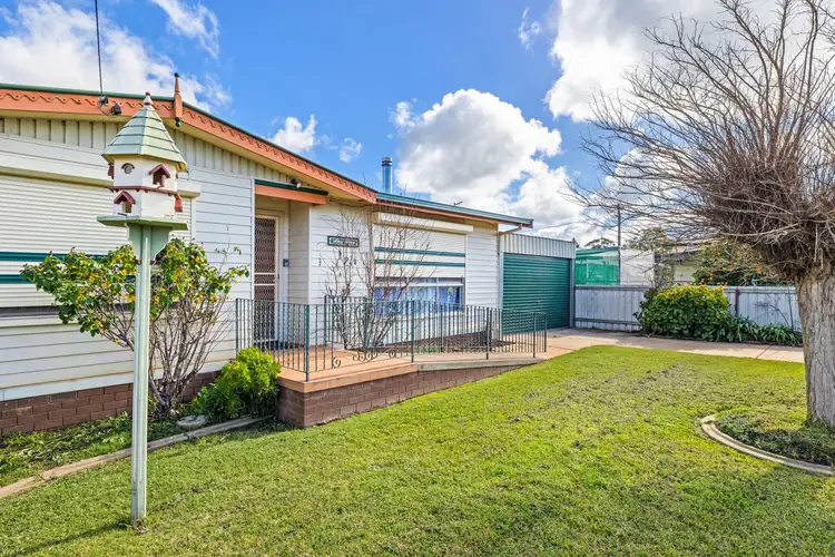 12 Mimosa Street, Coolamon NSW 2701