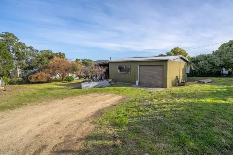 1574 Nubeena Road