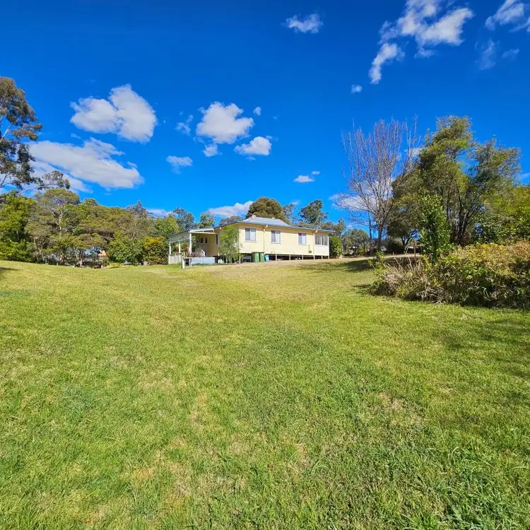 2 Gleeson Street, Crows Nest QLD 4355