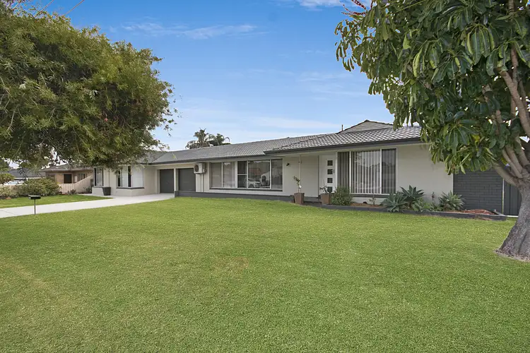 10 Heard Way, Glendalough WA 6016