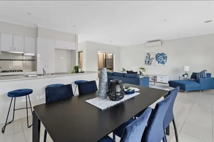 Fifth view of Homely townhouse listing, 8 Grandvue Boulevard, Pakenham VIC 3810