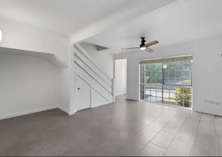 Main view of Homely townhouse listing, 4/2792 Logan Road, Underwood QLD 4119