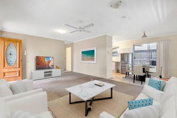 Second view of Homely house listing, 2 Alexander Court, Rasmussen QLD 4815