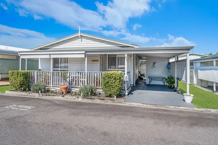 4/25 Mulloway Road, Chain Valley Bay NSW 2259