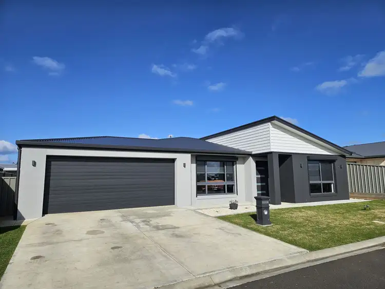 Fourth view of Homely house listing, 8 Napoli Place, Mount Gambier SA 5290