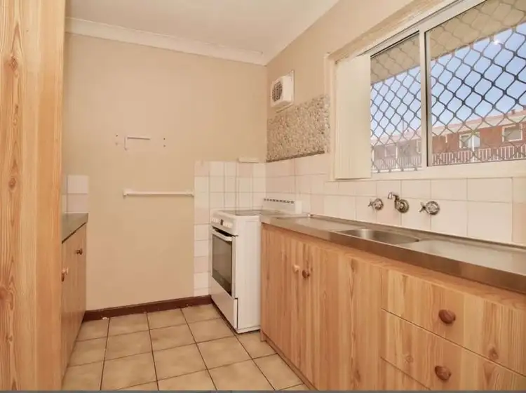 Fifth view of Homely unit listing, 4/15 Corvus Place, Rockingham WA 6168