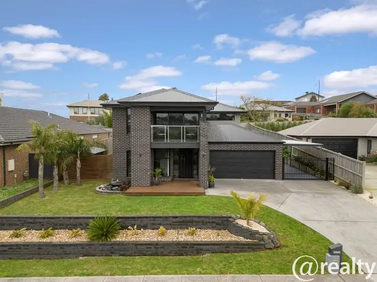 11 Waterview Close, Drouin VIC 3818