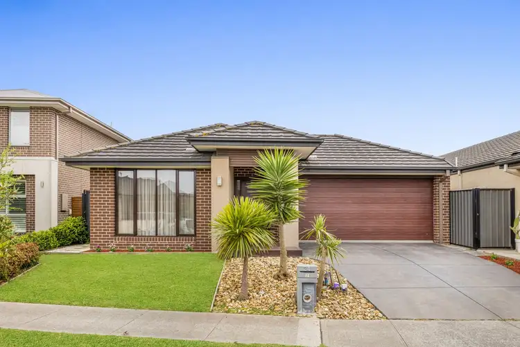 34 Blackledge Drive, Clyde North VIC 3978