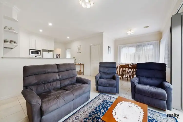 Sixth view of Homely house listing, 4/4 Fuhrmann Court, Drouin VIC 3818
