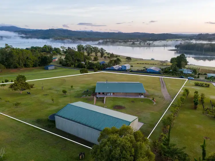 5 Andrews Road, Barrine QLD 4872