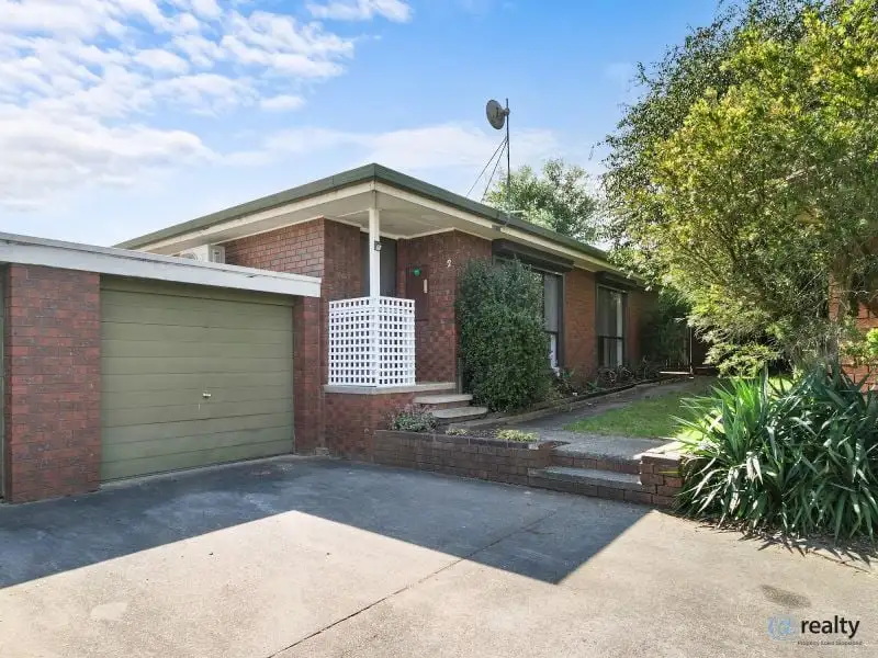 Main view of Homely unit listing, 2/1-3 Longwarry Road, Drouin VIC 3818