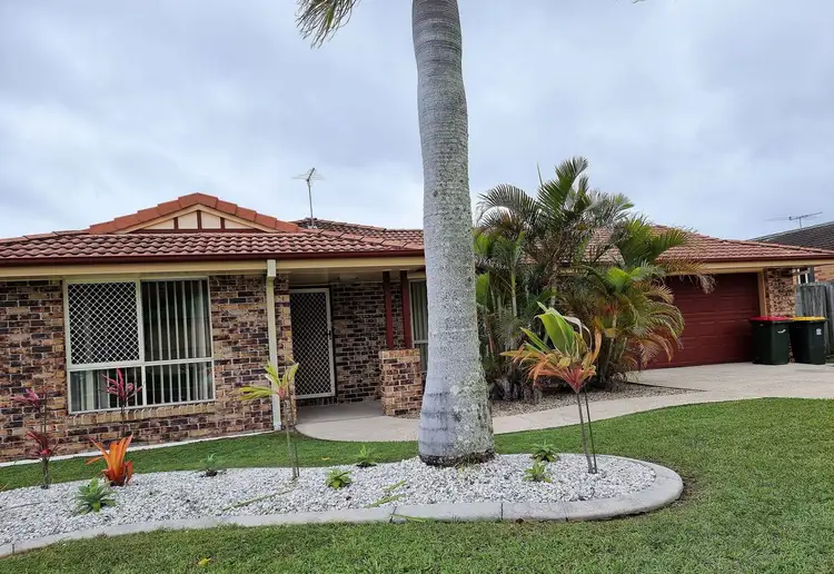 166 Bestmann Road East, Sandstone Point QLD 4511