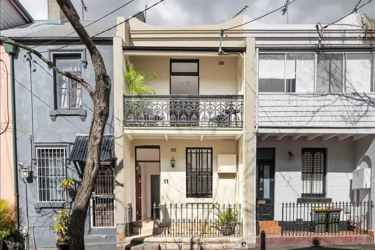 11 Taylor Street