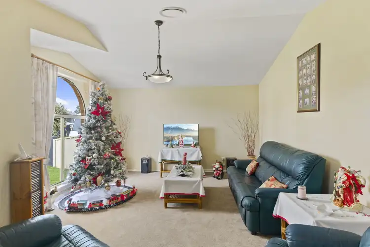 Sixth view of Homely house listing, 5 Bedarra Court, Shell Cove NSW 2529