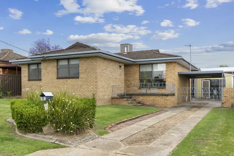 9 Willow Street, Kooringal NSW 2650
