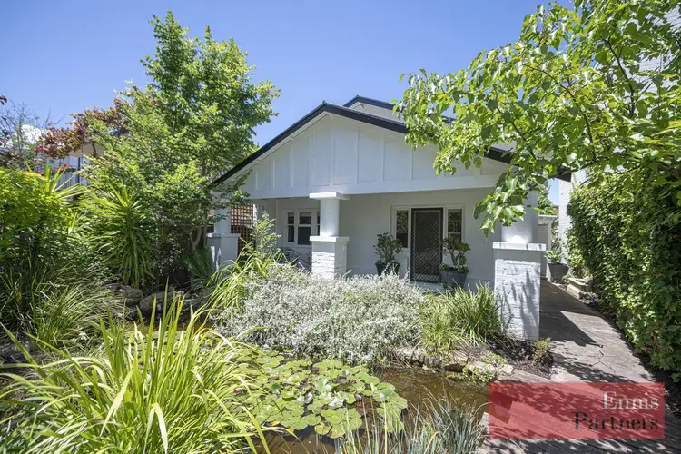 23 Molesworth Street