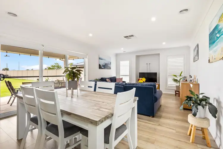 30 Lewis Street South, Coolamon NSW 2701