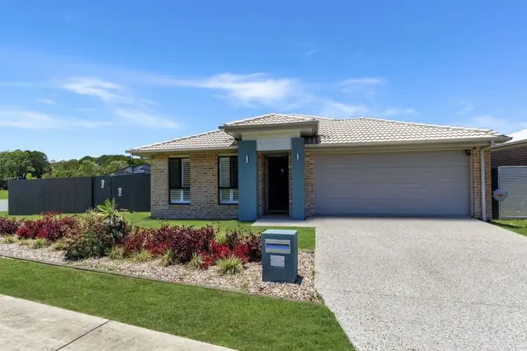 82 Rogers Street, Beachmere QLD 4510