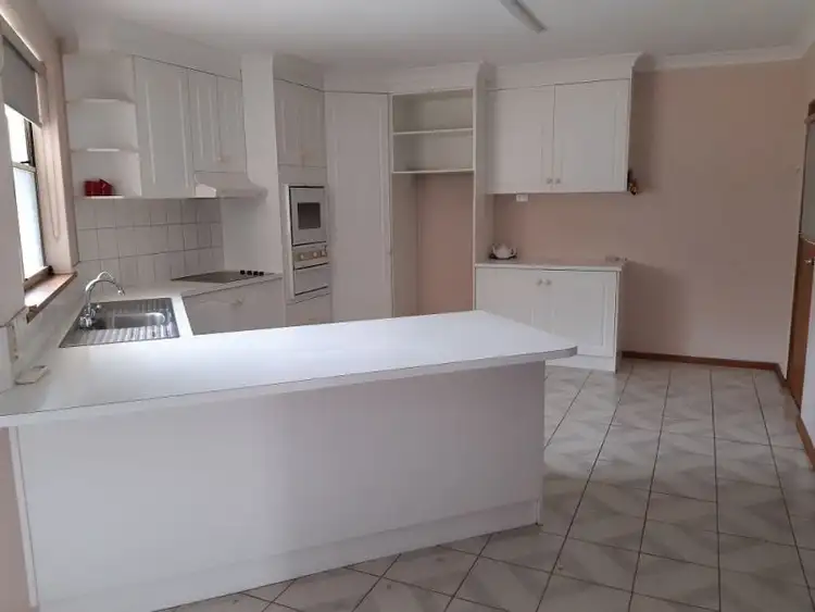 Fourth view of Homely house listing, 10 Bellevale Court, Mount Gambier SA 5290