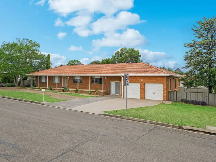 2 Morilla Street, Tamworth, Hillvue NSW 2340