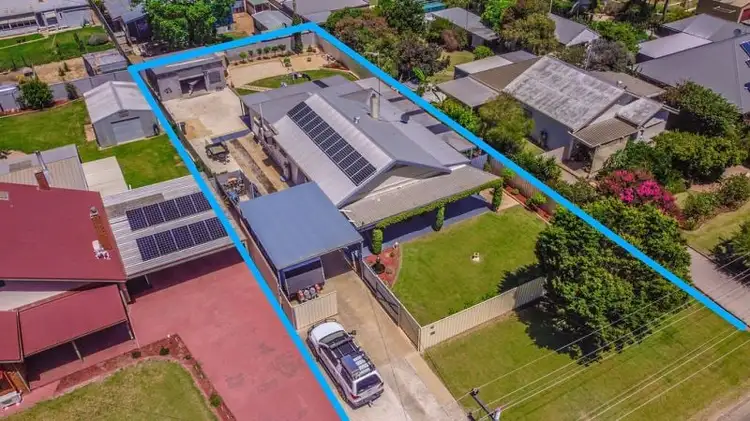 98 Hughes Street, Deniliquin NSW 2710