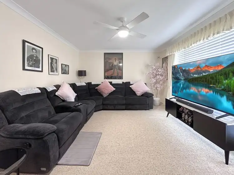 Second view of Homely villa listing, 5/5-21 Vales Road, Mannering Park NSW 2259