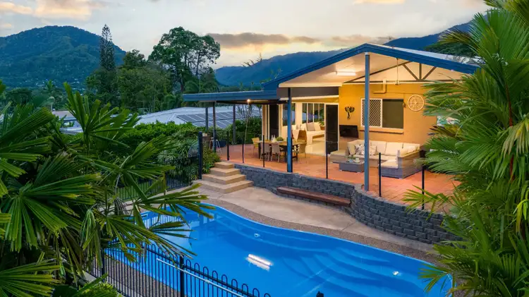 16 Curlewis Close, Brinsmead QLD 4870