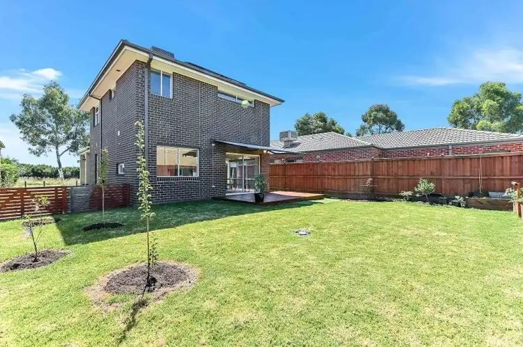 24 Lemongrove Way