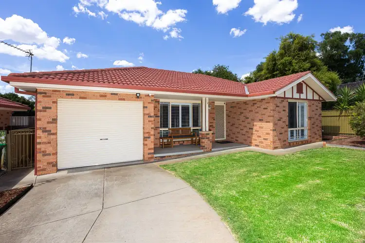 2/4 Dunn Avenue, Forest Hill NSW 2651